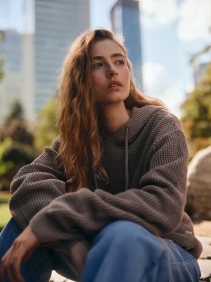 Zdjęcie produktu Sweter z kapturem damski - brązowy OUTHORN