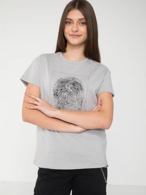 Zdjęcie produktu Szary t-shirt z graficznym nadrukiem z przodu
