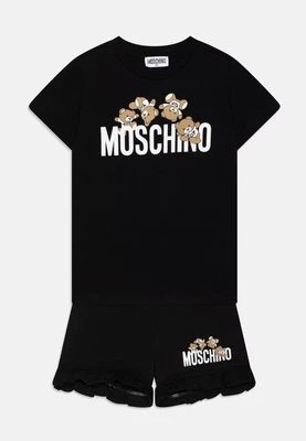 Zdjęcie produktu Szorty Moschino