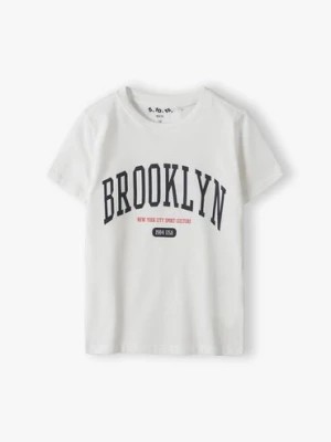 Zdjęcie produktu T-shirt chłopięcy z napisem Brooklyn - 5.10.15.