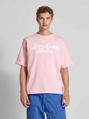 Zdjęcie produktu T-shirt o kroju oversized z wyhaftowanym logo model ‘SHUTTER’ Low Lights Studios