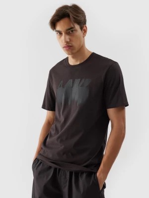 Zdjęcie produktu T-shirt regular z nadrukiem męski - brązowy 4F