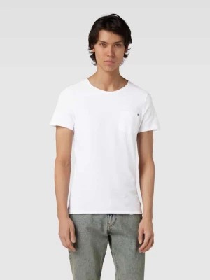 Zdjęcie produktu T-shirt z kieszenią na piersi model ‘NOEL’ Blend
