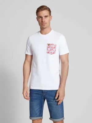 Zdjęcie produktu T-shirt z kieszenią na piersi z kwiatowym wzorem Lyle & Scott