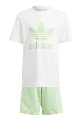 Zdjęcie produktu T-shirt z nadrukiem adidas Originals