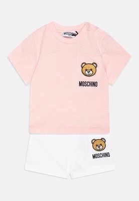 Zdjęcie produktu T-shirt z nadrukiem Moschino