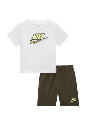 Zdjęcie produktu T-shirt z nadrukiem Nike Sportswear