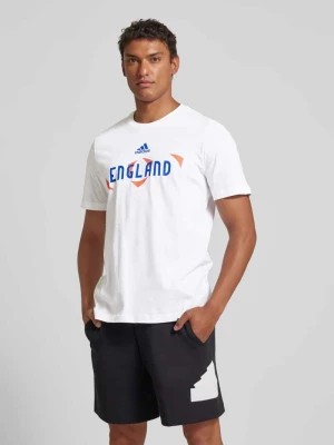 Zdjęcie produktu T-shirt z nadrukiem z logo model ‘ENGLAND’ ADIDAS SPORTSWEAR