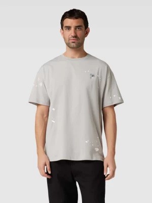 Zdjęcie produktu T-shirt z nadrukiem z motywem model ‘Gaetano’ ELIAS RUMELIS