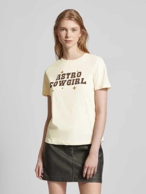 Zdjęcie produktu T-shirt z nadrukiem z napisem model ‘BRANDY’ Noisy May