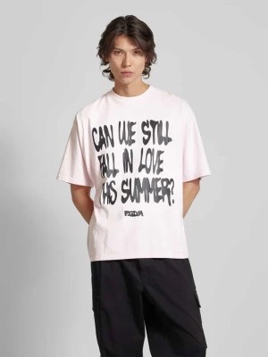 Zdjęcie produktu T-shirt z nadrukiem ze sloganem Pegador