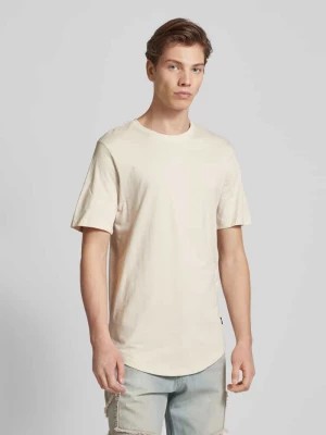 Zdjęcie produktu T-shirt z zaokrąglonym dołem model ‘ENOA’ jack & jones