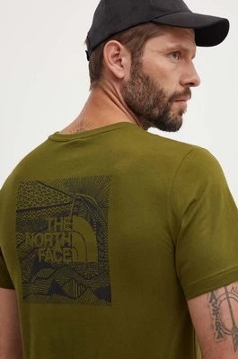 Zdjęcie produktu The North Face t-shirt bawełniany M S/S Redbox Celebration Tee męski kolor zielony z nadrukiem NF0A87NVPIB1