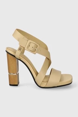 Zdjęcie produktu Tommy Hilfiger sandały skórzane HARDWARE BLOCK HIGH HEEL kolor beżowy FW0FW07016