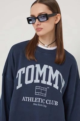 Zdjęcie produktu Tommy Jeans bluza bawełniana damska kolor granatowy z nadrukiem DW0DW18144