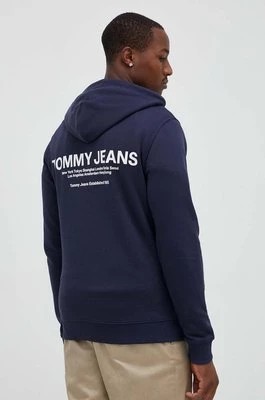 Zdjęcie produktu Tommy Jeans bluza bawełniana męska kolor granatowy z kapturem z nadrukiem
