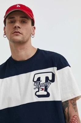 Zdjęcie produktu Tommy Jeans t-shirt bawełniany męski kolor granatowy wzorzysty DM0DM18674