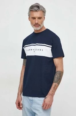 Zdjęcie produktu Tommy Jeans t-shirt bawełniany męski kolor granatowy z aplikacją DM0DM18658