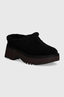 Zdjęcie produktu UGG kapcie zamszowe New Heights Cozy Clog kolor czarny 1162510-BLK