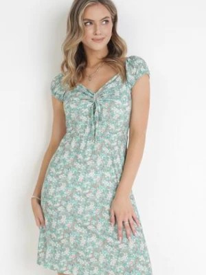 Zdjęcie produktu Zielona Taliowana Sukienka z Troczkiem przy Dekolcie w Kwiaty Danner