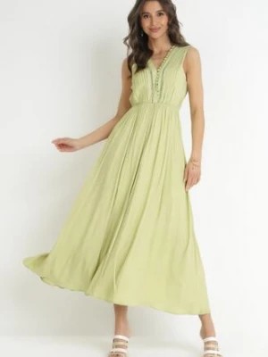 Zdjęcie produktu Zielona Wiskozowa Sukienka Maxi z Gumką w Pasie i Ozdobnym Dekoltem Nashira