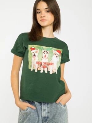 Zdjęcie produktu Zielony t-shirt ze świątecznym nadrukiem Reporter Young