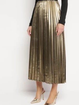 Zdjęcie produktu Złota Plisowana Spódnica Maxi z Metalicznym Połyskiem Relita